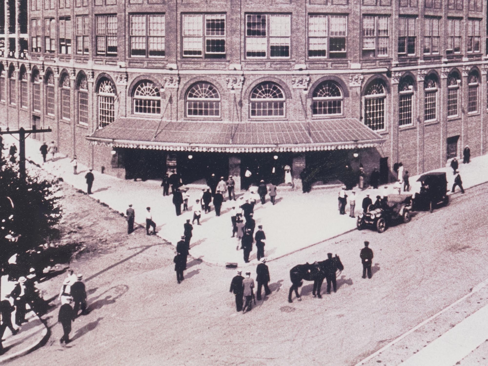 EBBETS FIELD PHOTO W BROOKLYN DODGERS AUTOGRAPHS PIC-2